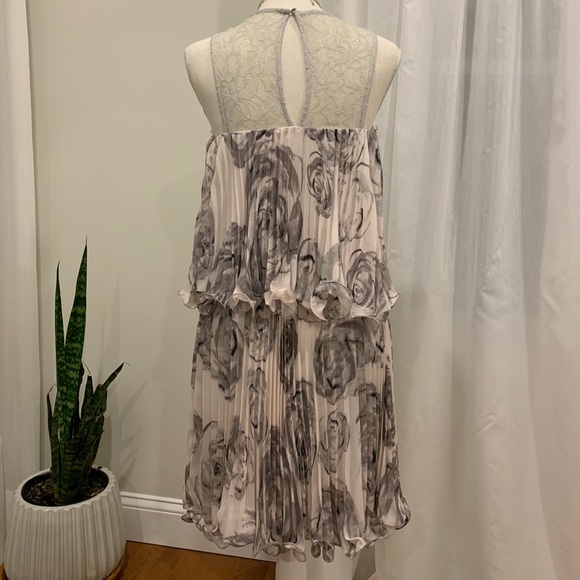 BCBG maxazria Dress - Picture 2 of 6